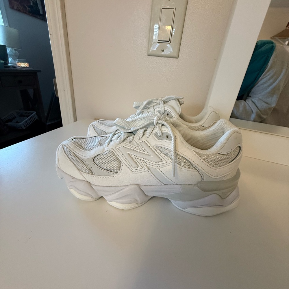 New Balance 9060 White Sneakers Womens 5 EU 37.5 Chunky Shoes NB 9060